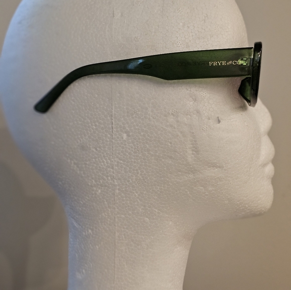 Frye & Co. Sunglasses - Picture 3 of 4